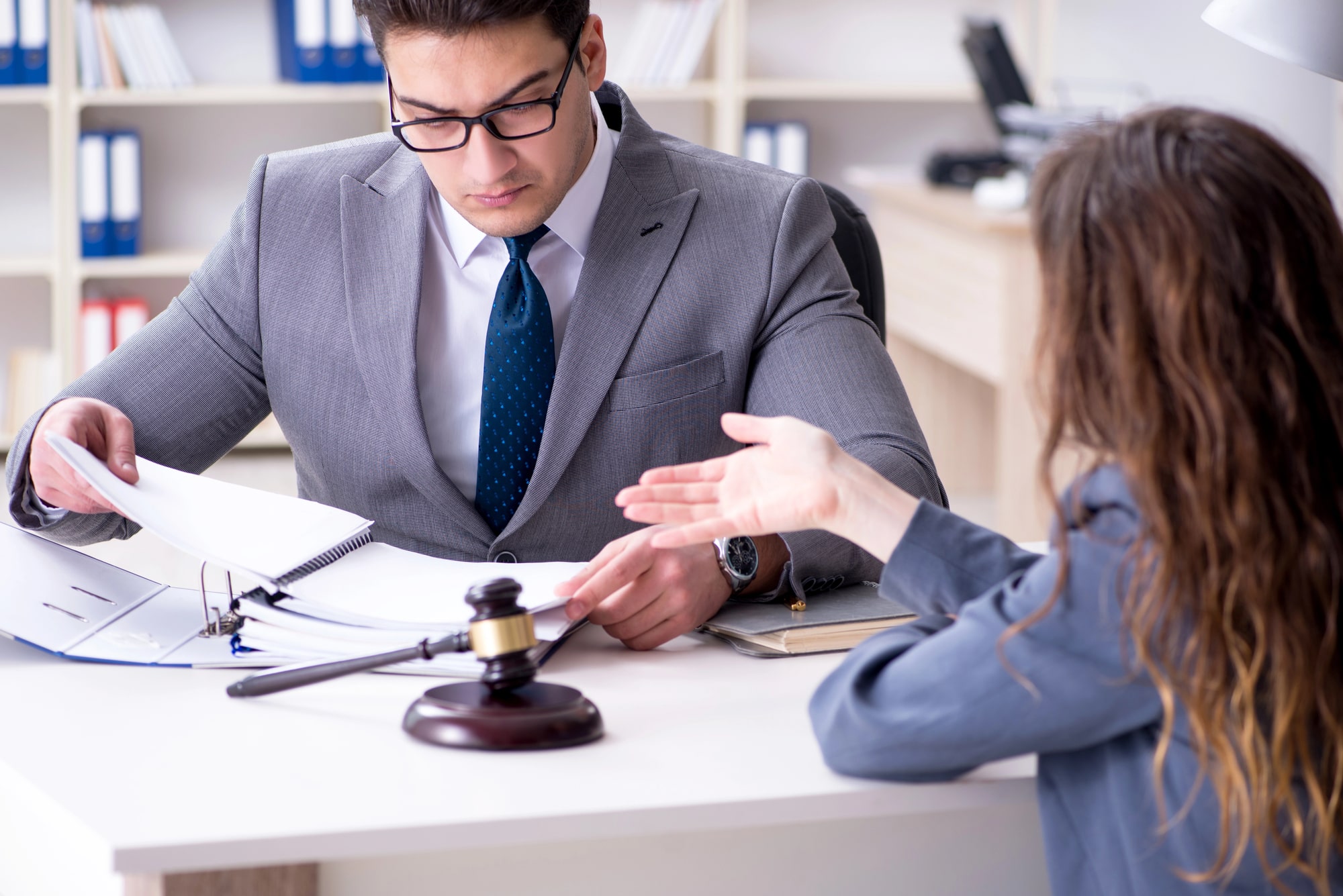 contract dispute lawyer